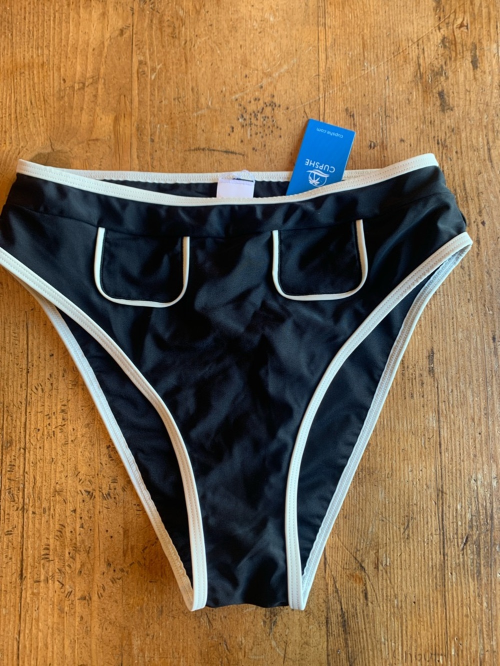 Cupshe Black and Cream Bikini Bottoms